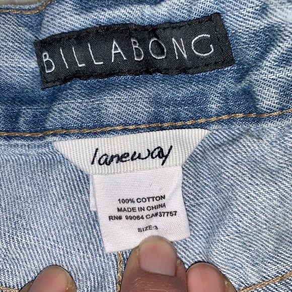 Billabong short shorts - Picture 3 of 3